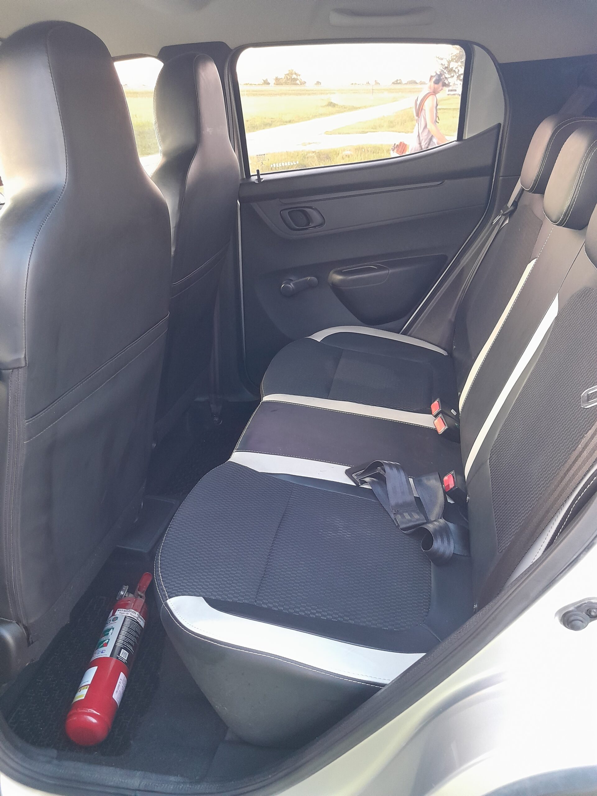 VENDO KWID ICONIC 1.0 ECONÓMICO