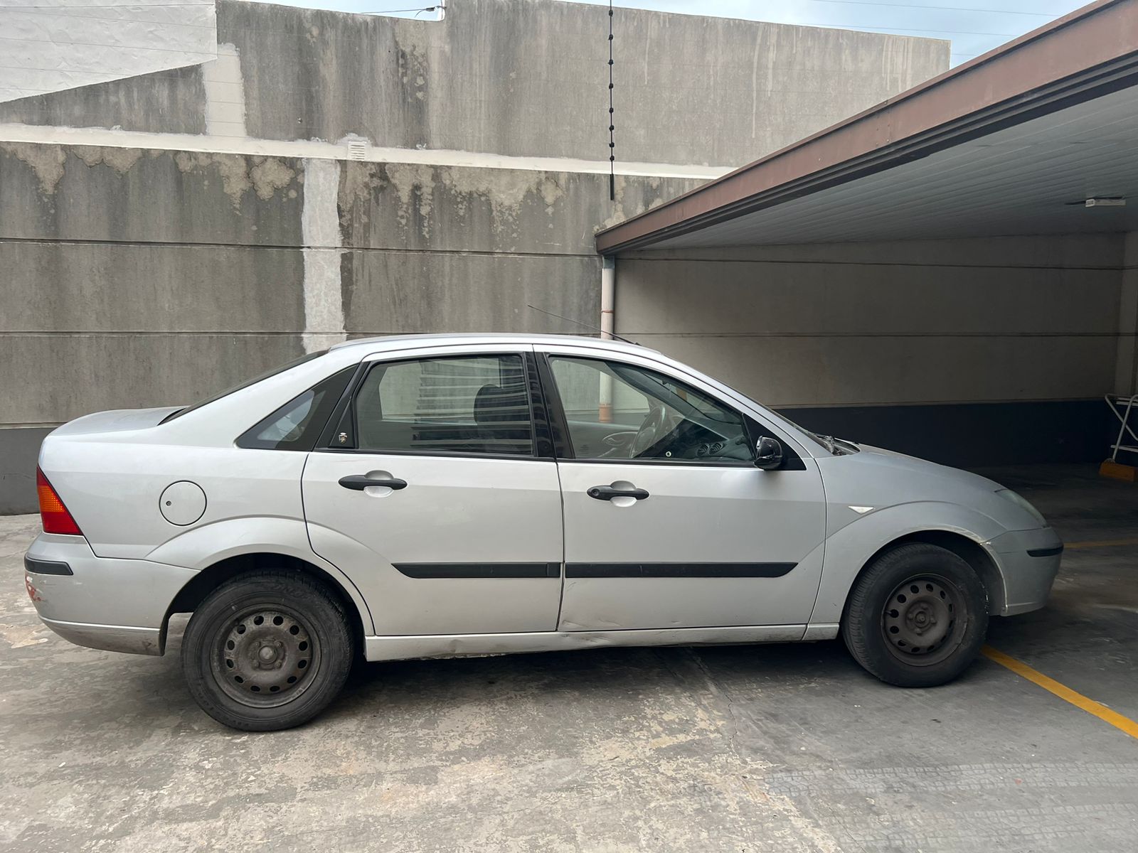 Vendo Ford Focus sedan 2005