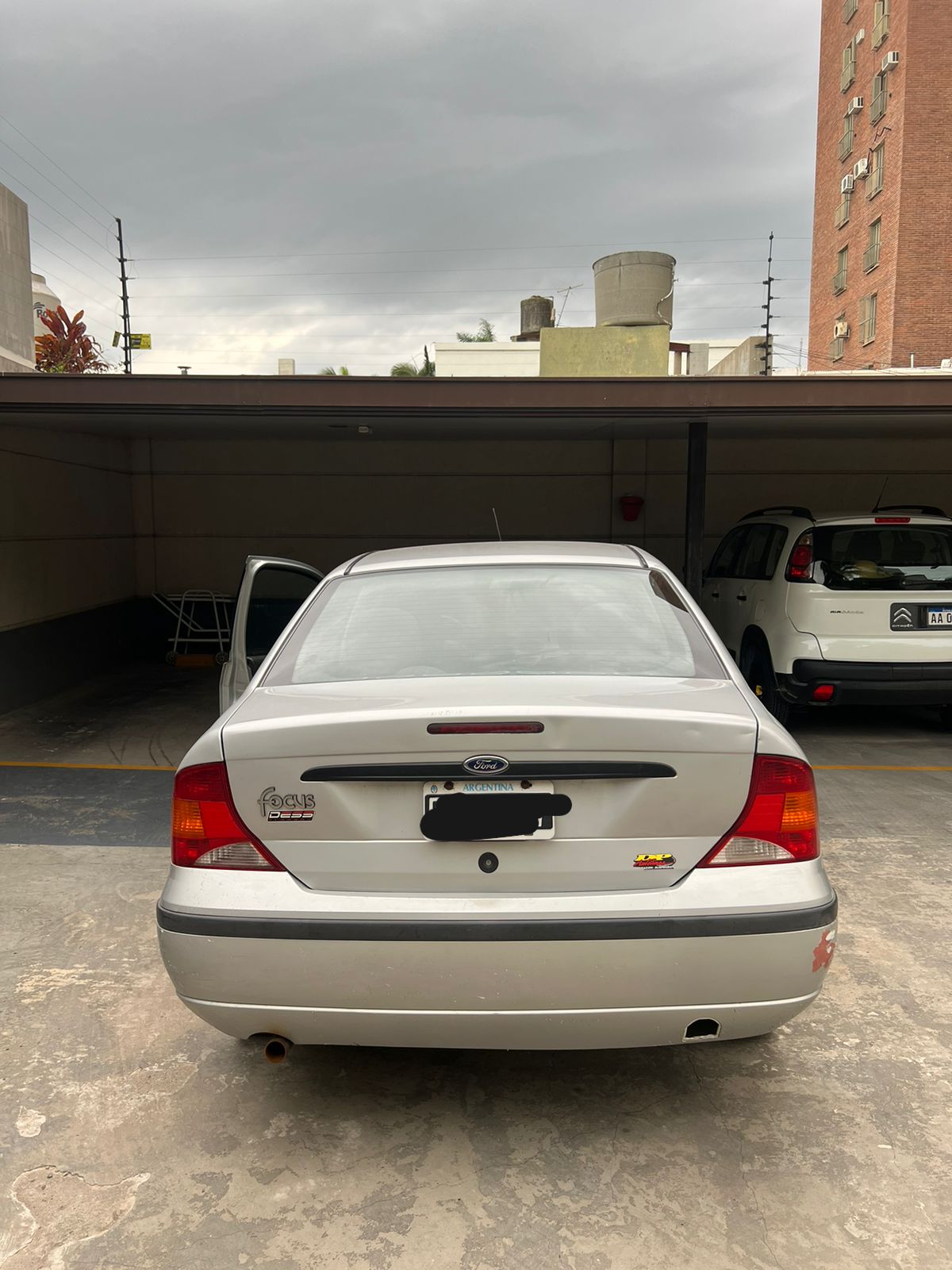 Vendo Ford Focus sedan 2005