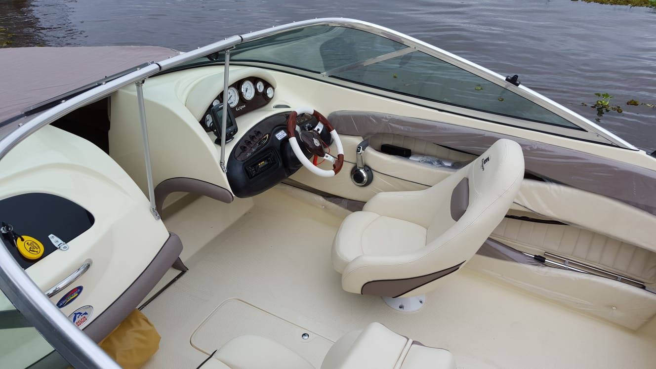 VENDO LANCHA ECLIPSE 20 CON MOTOR EVINRUDE 200HP ETEC