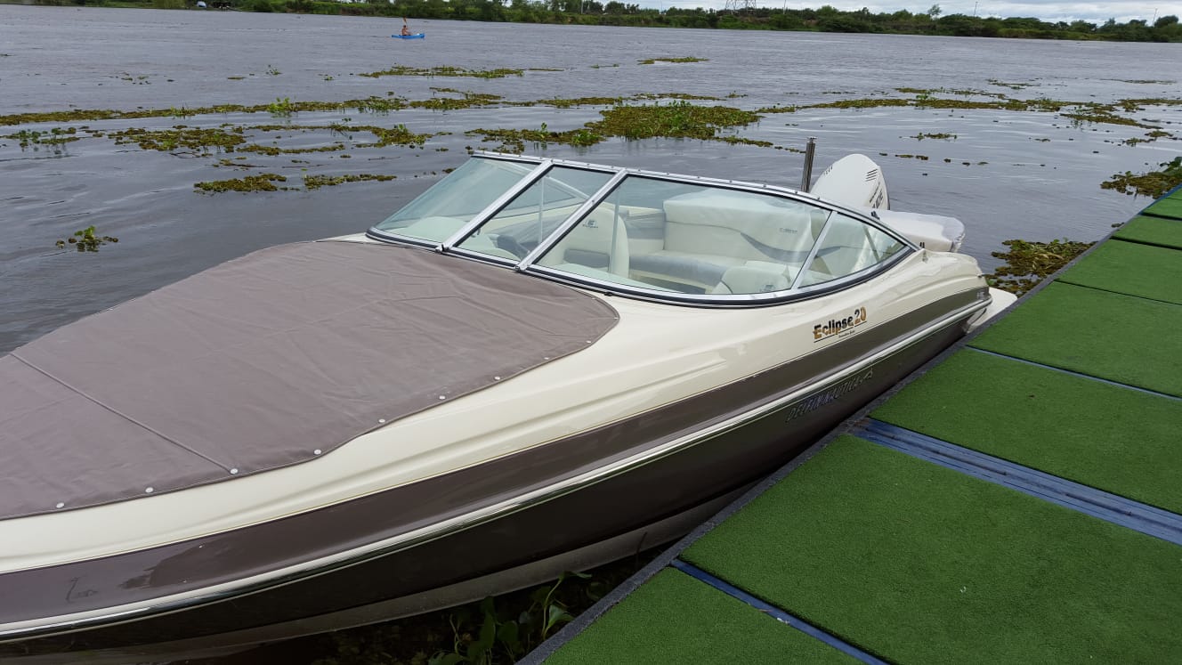 VENDO LANCHA ECLIPSE 20 CON MOTOR EVINRUDE 200HP ETEC