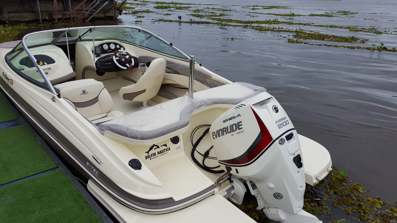 VENDO LANCHA ECLIPSE 20 CON MOTOR EVINRUDE 200HP ETEC
