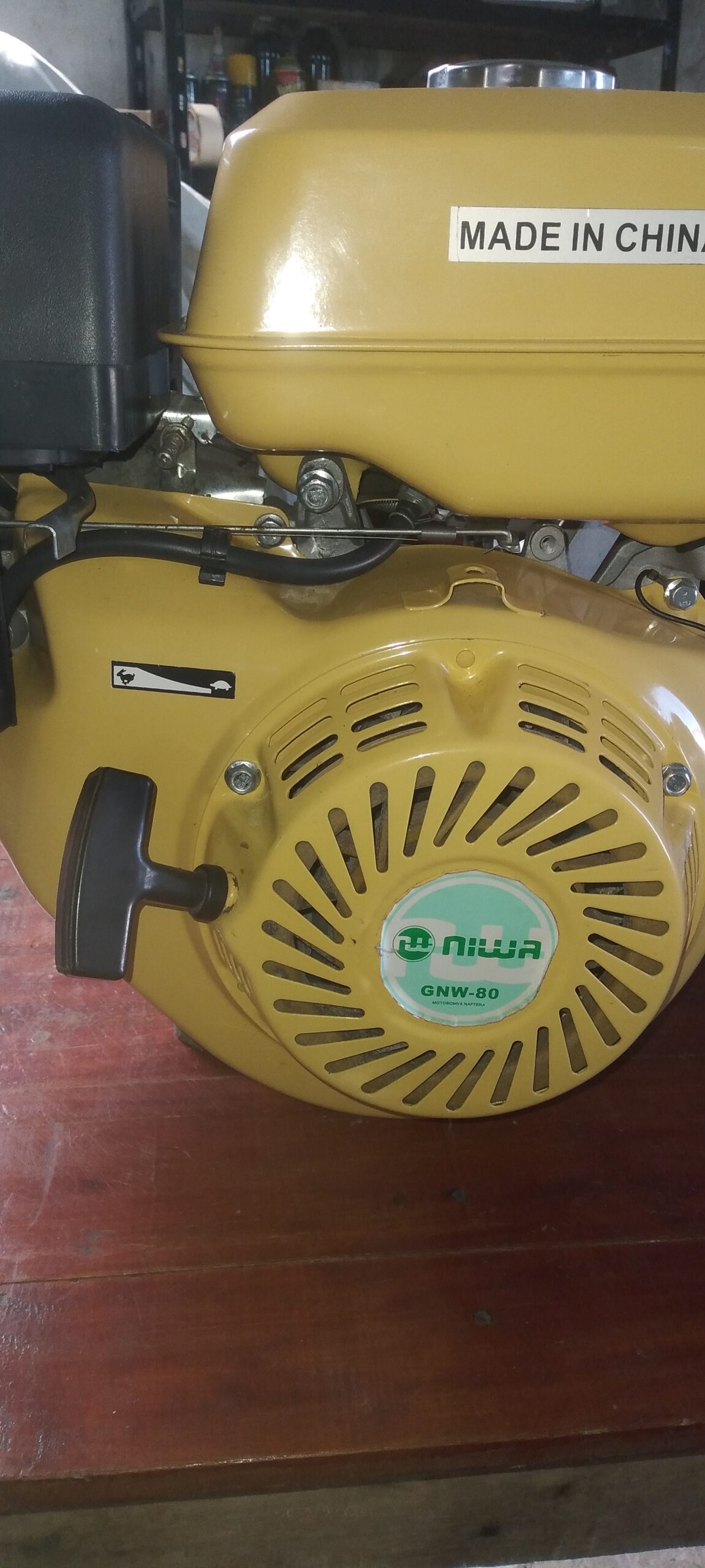 Vendo motor niwa 8hp como nuevo.