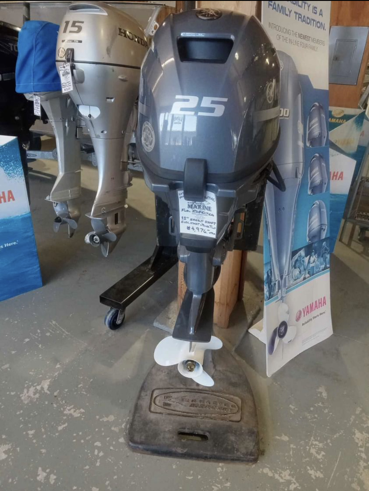 Slightly Used Yamaha 25HP 4-Stroke Outboard Motor Engine